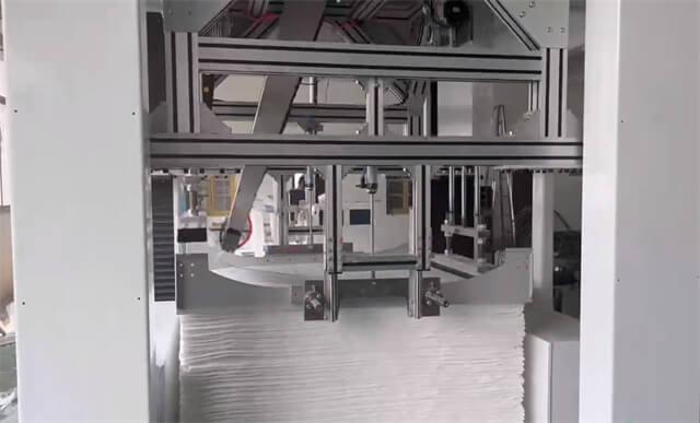 swing folding mechanism